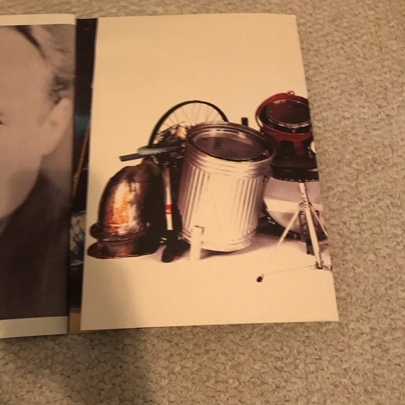 Phil Collins tour program 1994 - Picture 4 of 6